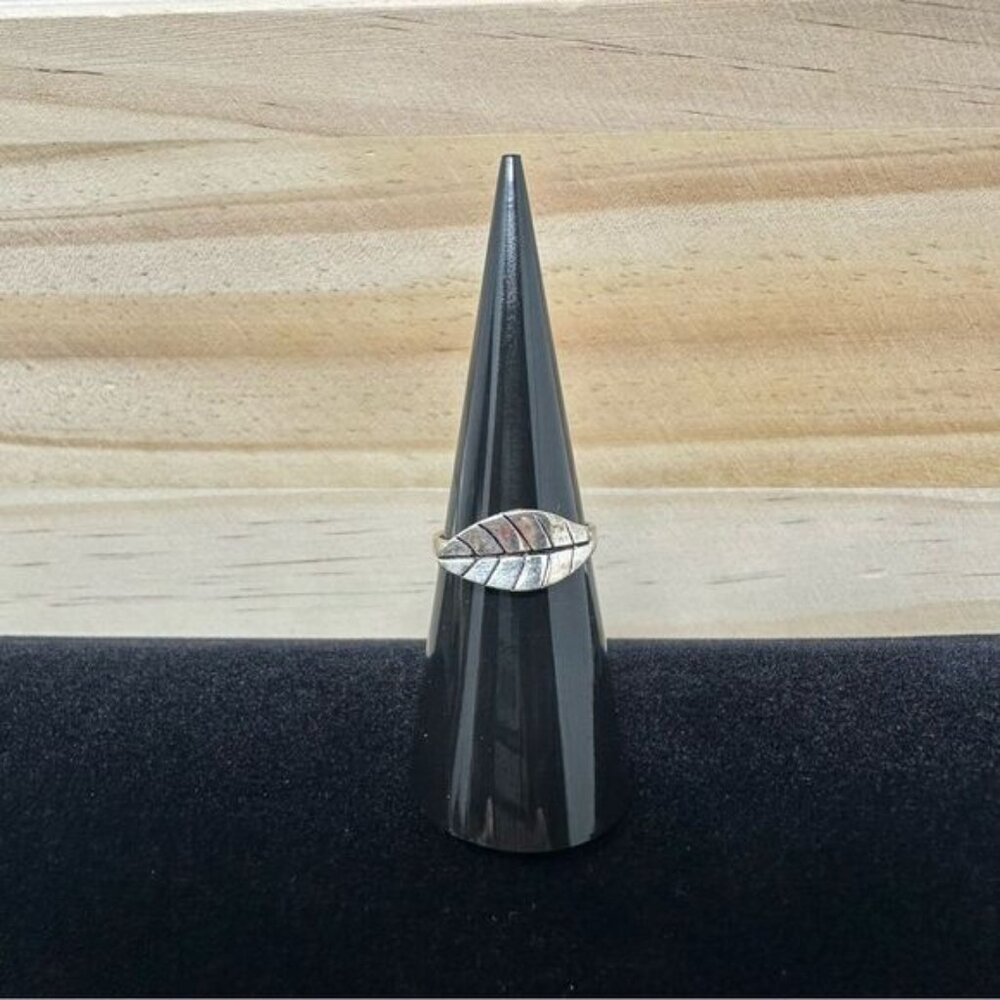 Sterling silver leaf ring 925